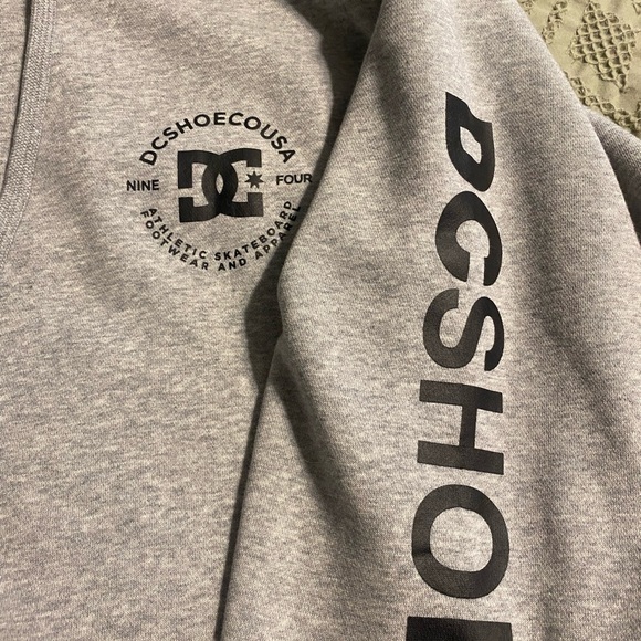 DC Shoes Gray and Black Hoodies - Picture 4 of 6
